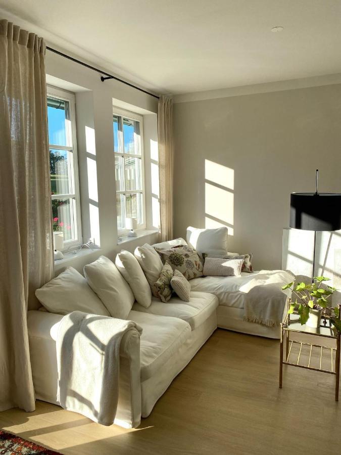 Appartement Himmel & Hoellerl Fuerstenfeld Bagian luar foto